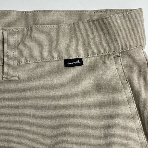 Travis Mathew Hefner 2.0 Shorts Size 38 Khaki Tan Beige - Picture 4 of 6
